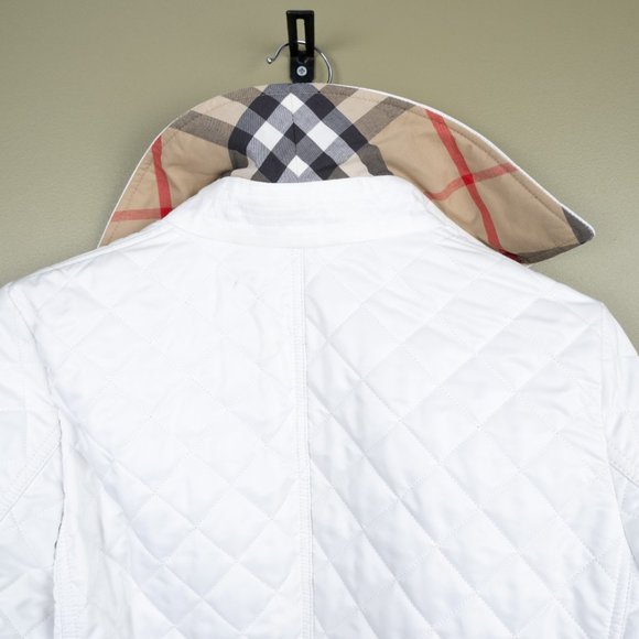 Burberry Brit white quilted puffer jacket w/ nova check lining - Picture 11 of 14